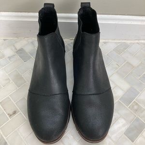 Sorel Harlow Chelsea Boot - size 7
